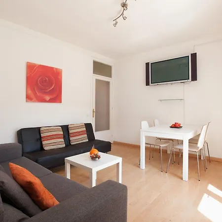 Your - Sagrada Familia Apartment *