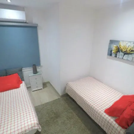 Your - Sagrada Familia Apartment