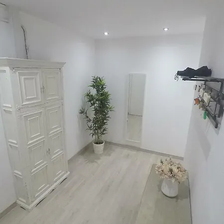 Your - Sagrada Familia Apartment